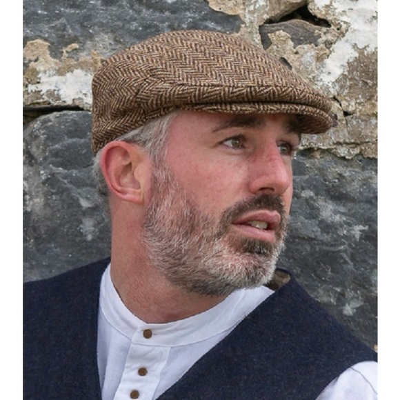 Tweed Herringbone Flat Cap - in the grey charcoal family. - Picture 8 of 8